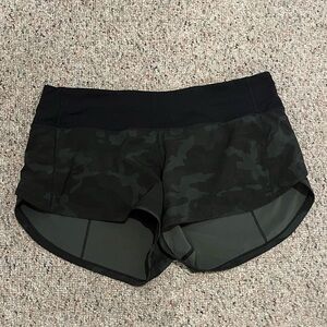 Lululemon Speed Up Low Rise Short 2.5’
